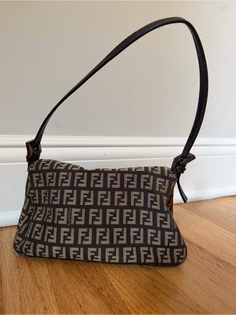 Fendi Baguette Bag - Picture 2 of 3
